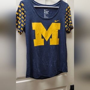 Michigan Wolverines Womens Nike Shirt Size Large